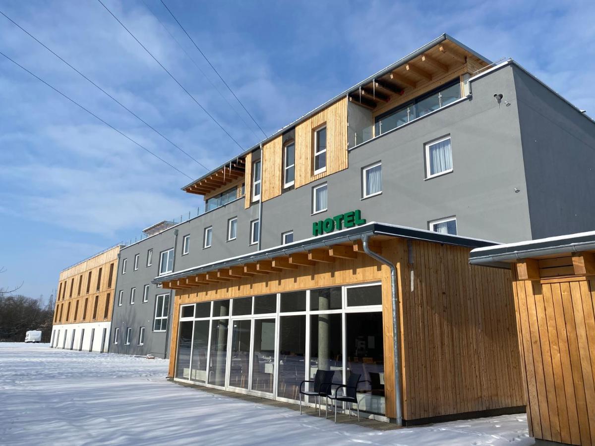 Hotel Am Interpark Grossmehring Екстер'єр фото