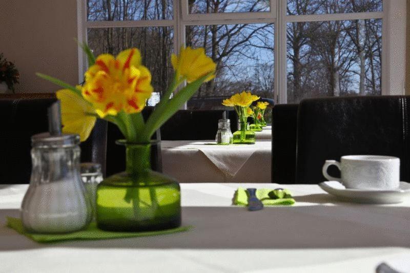 Hotel Am Interpark Grossmehring Екстер'єр фото