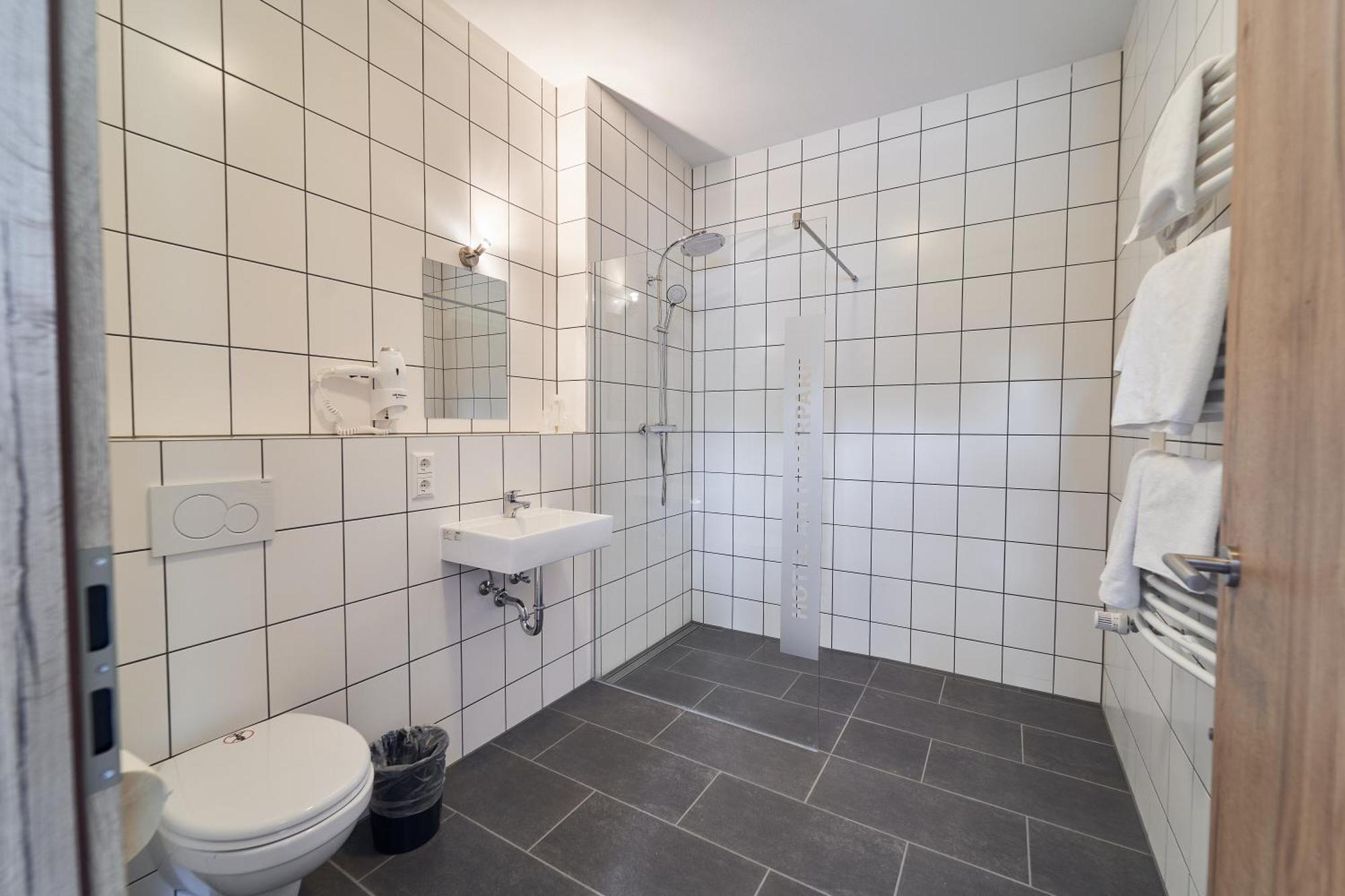 Hotel Am Interpark Grossmehring Екстер'єр фото