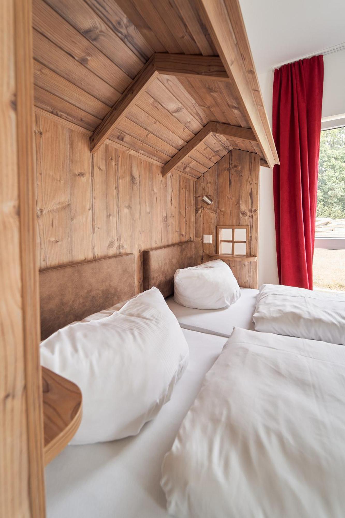 Hotel Am Interpark Grossmehring Екстер'єр фото